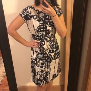 Diane Von Furstenberg silk print dress sz 10